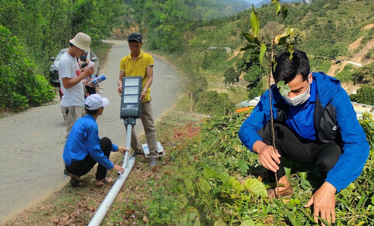 THACO CHU LAI Youth Union – Lightening the country road