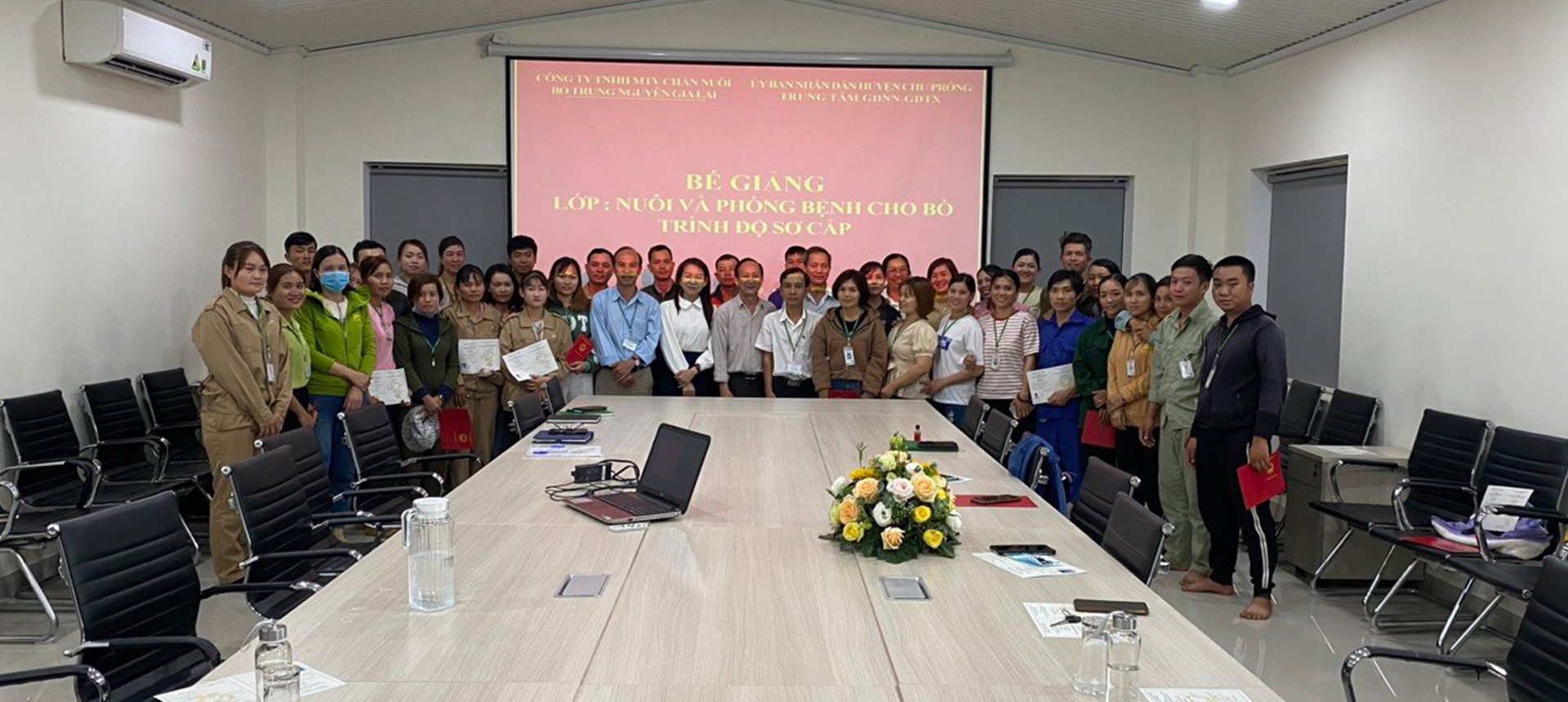“Livestock Farming Technique Training” ends at Ia Puch complex