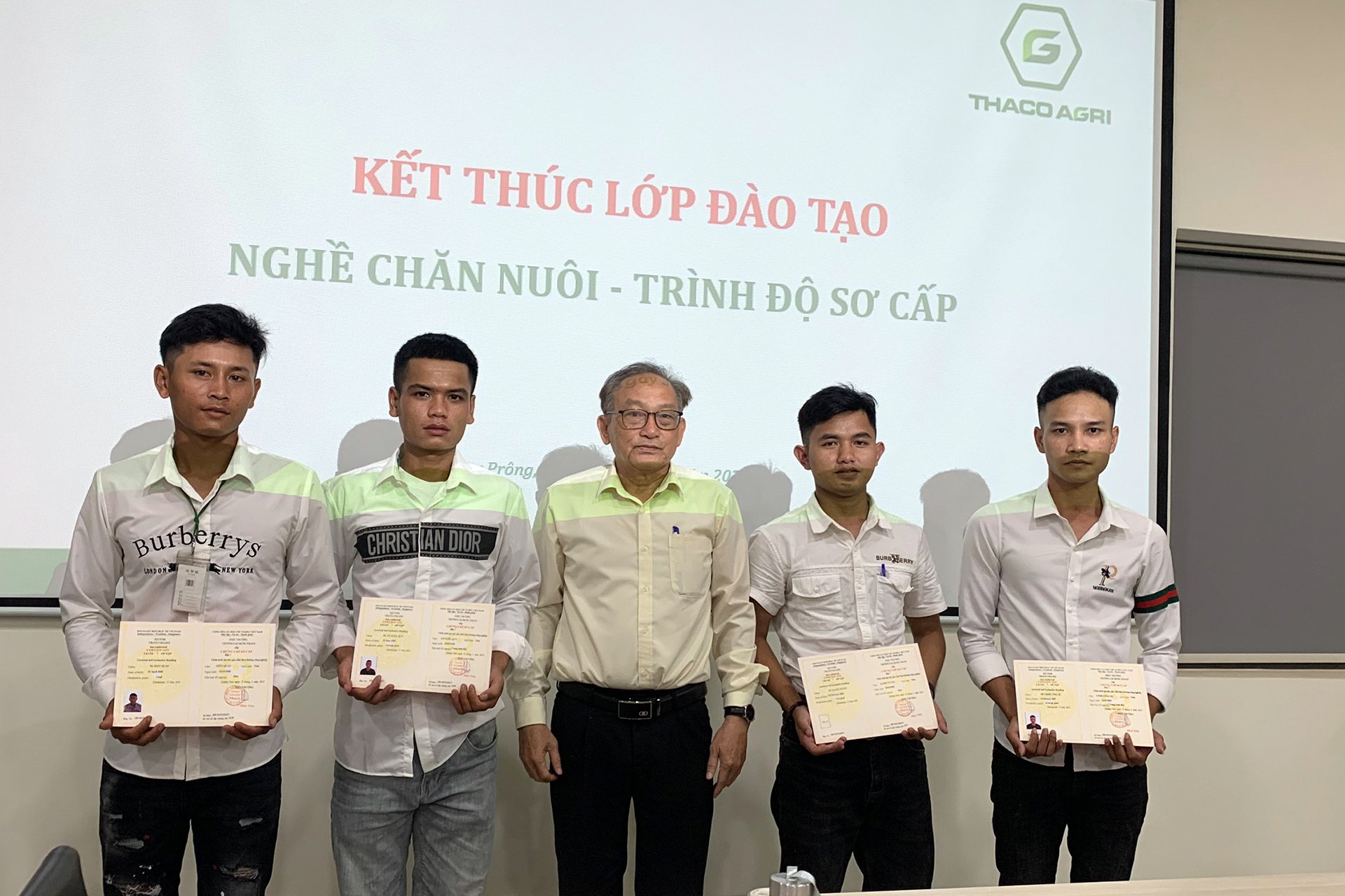 Graduation of Animal Husbandry Beginner Course at Ia Puch Complex