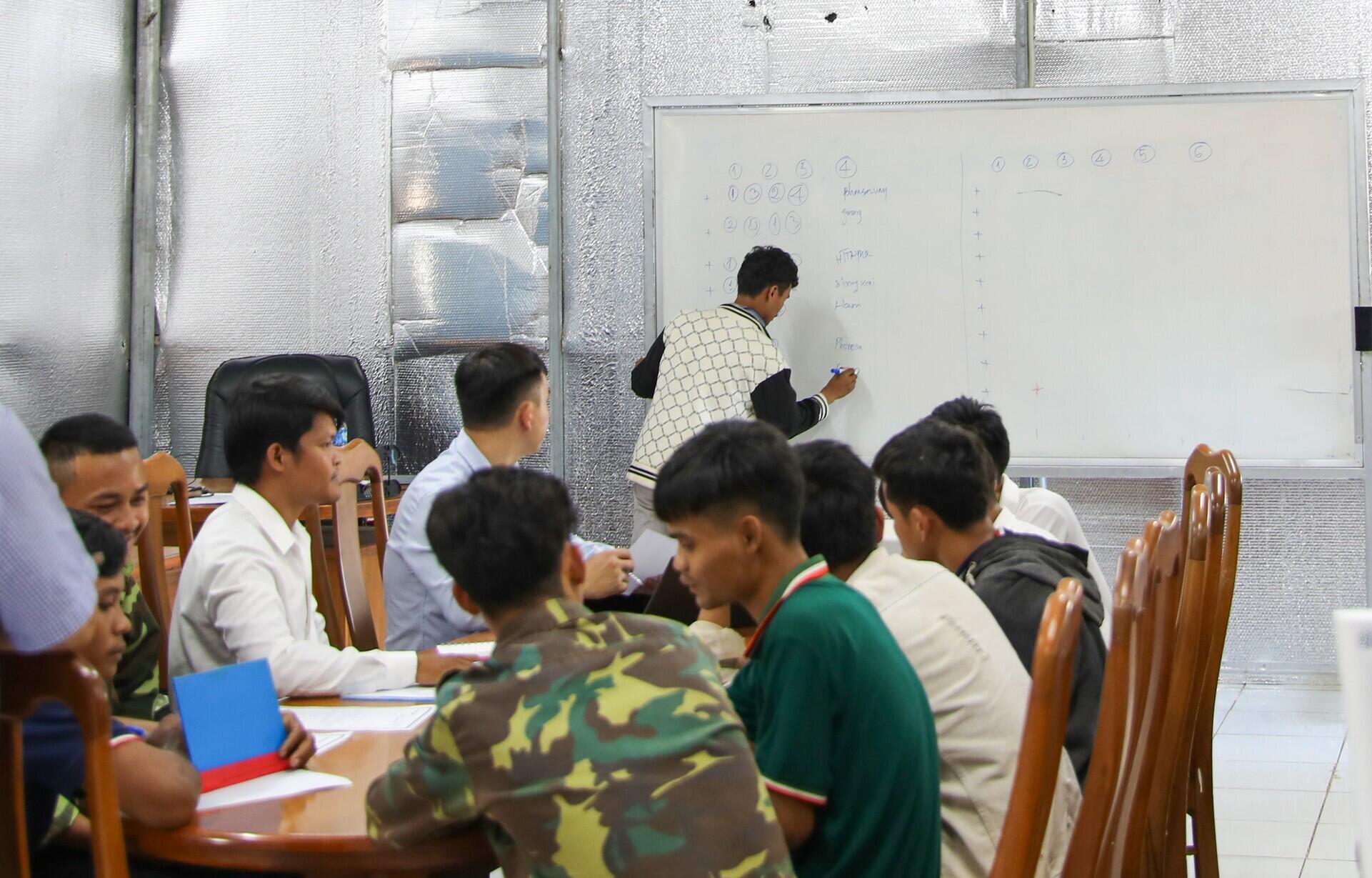 KLH HAGL AGRICO Lào tổ chức huấn luyện an toàn lao động