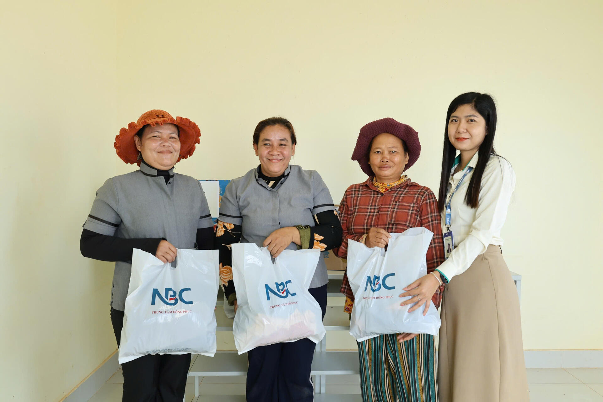 KLH Koun Mom CBNV nâng cao tinh thần “Tương thân, tương ái, sẻ chia”