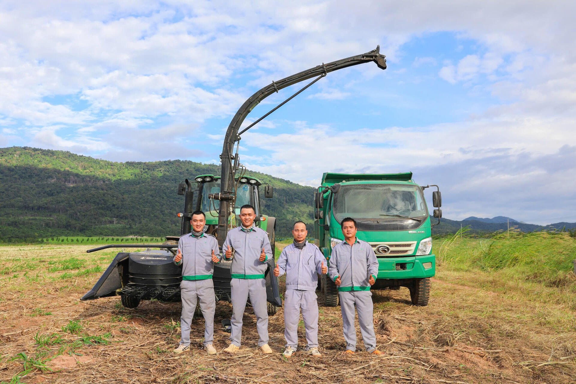 HAGL AGRICO Laos complex applies mechanization into cattle farming