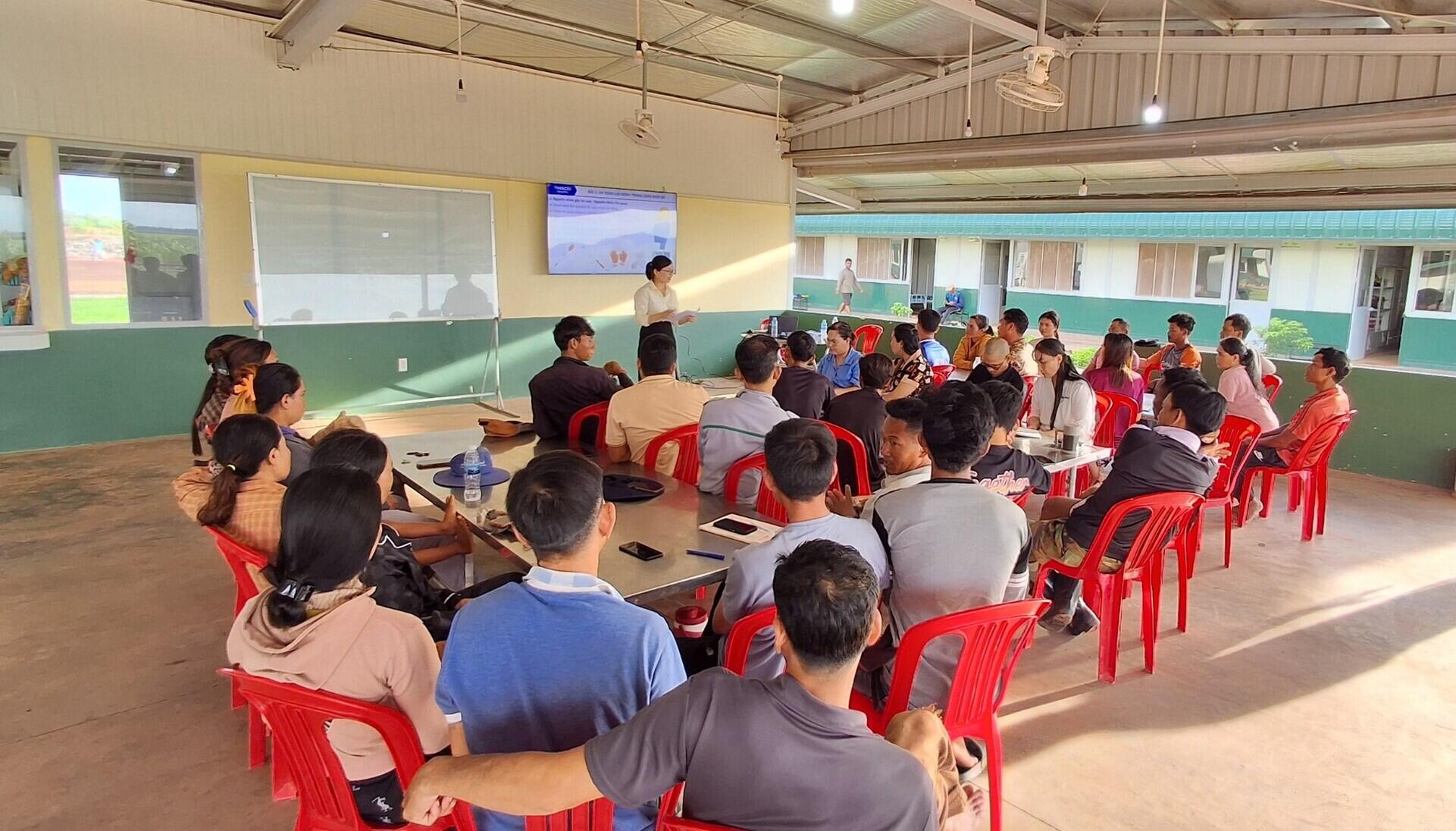 Khóa đào tạo chăn nuôi gia súc gia cầm theo hướng công nghiệp