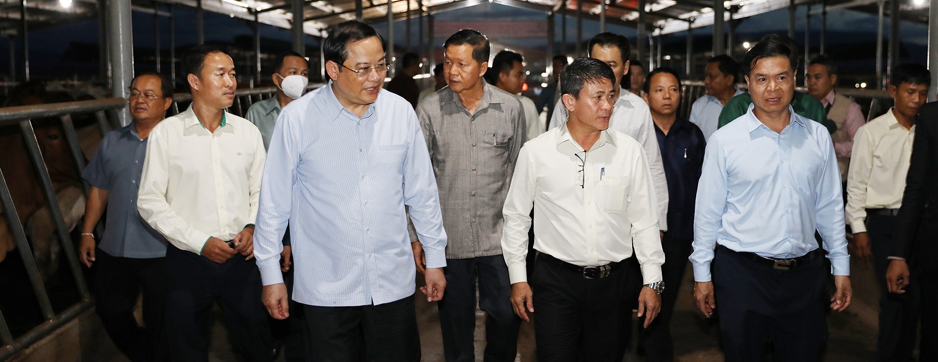 Laos' Prime Minister visits HAGL AGRICO Laos Complex