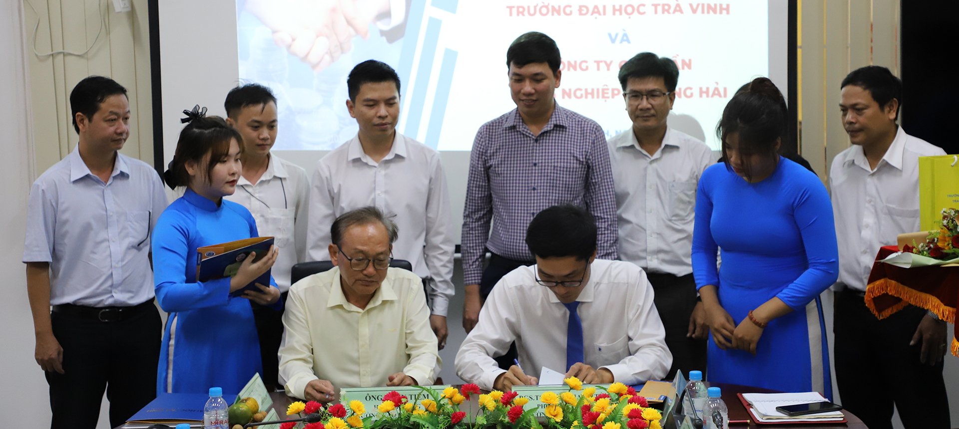 THACO AGRI and Tra Vinh University sign MOU on recruitment and training cooperation