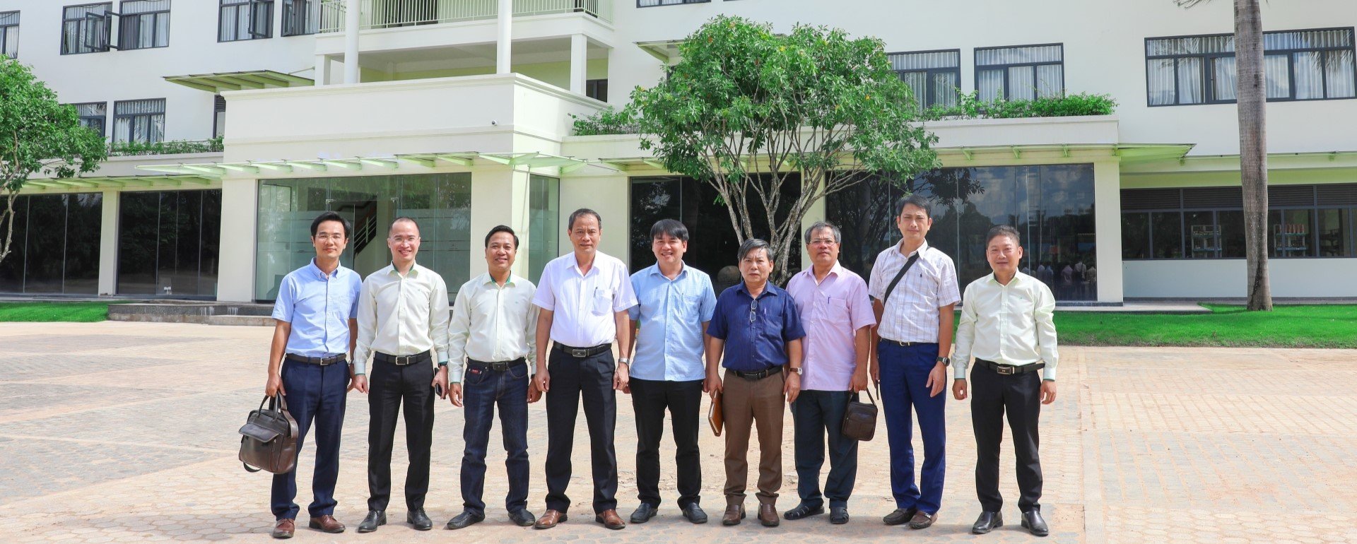 Quang Nam authorities visit HAGL AGRICO Laos complex